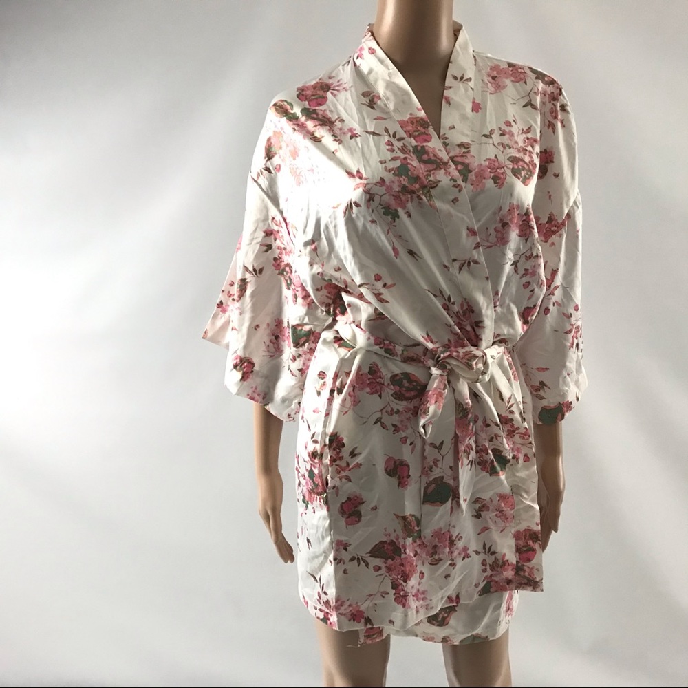 Icing Robe Bridal Size S Silky White Lounge Satin Floral New
